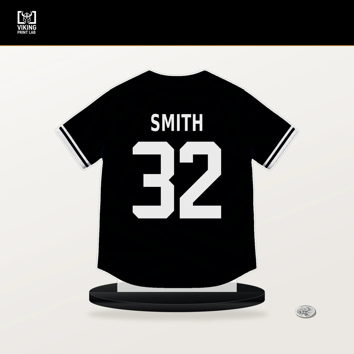 Hagen Smith number 32 Chicago White Sox jersey stand with included black base.