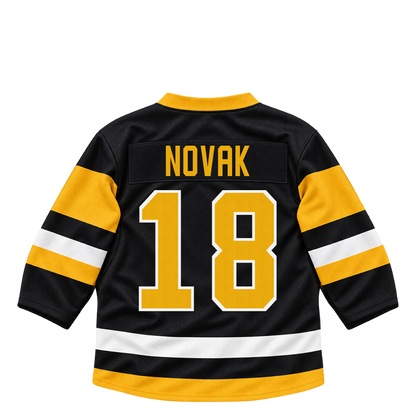 Pittsburgh Penguins jersey keychain — Tommy Novak #18. Exact saved player artwork preview.