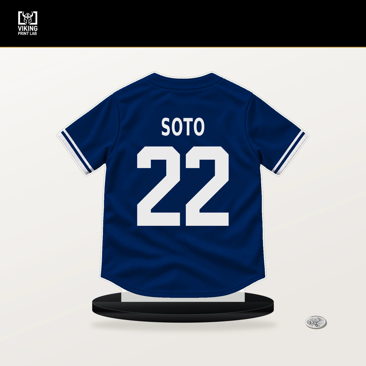 Juan Soto number 22 New York Mets jersey stand with included black base.