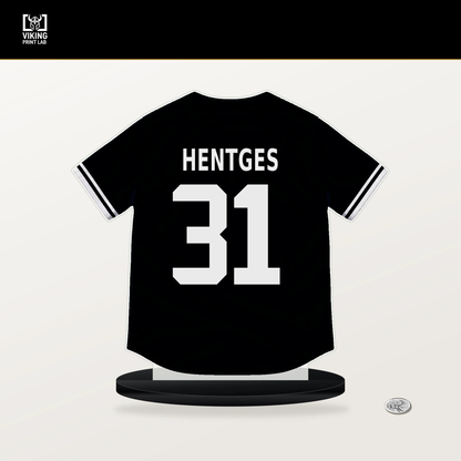 Sam Hentges number 31 San Francisco Giants jersey stand with included black base.