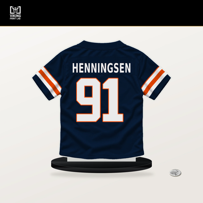 Matt Henningsen number 91 Denver Broncos jersey stand with included black base.
