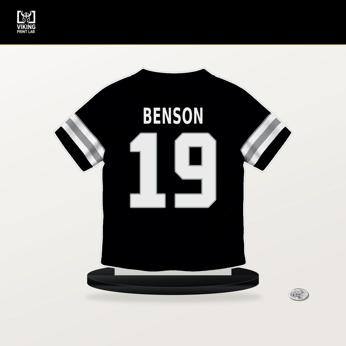 Malik Benson number 19 Las Vegas Raiders jersey stand with included black base.